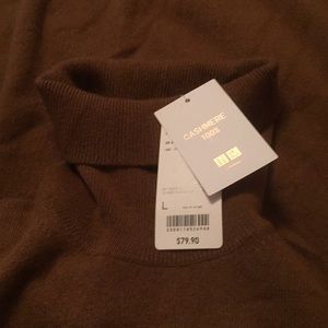 Uniqlo cashmere turtleneck
